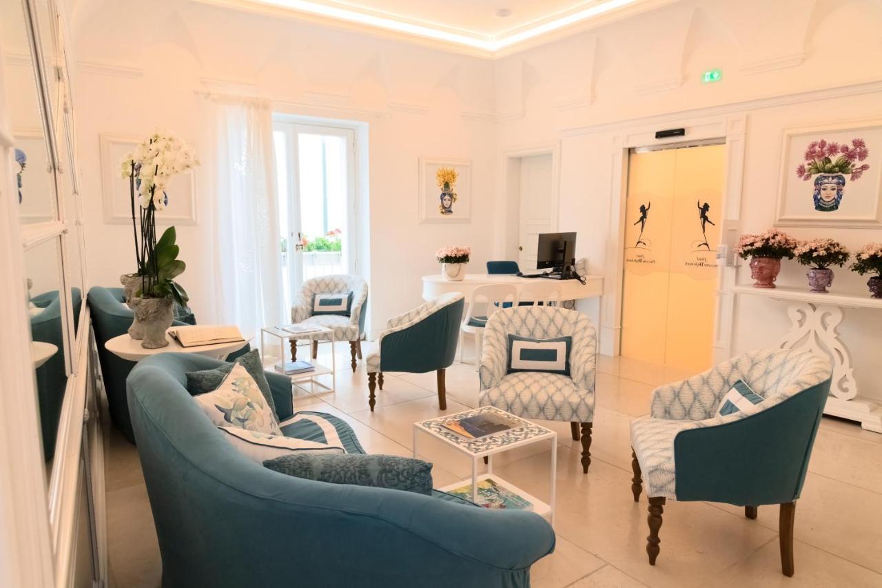 Piazzetta Diefenbach กาปรี ภายนอก รูปภาพ