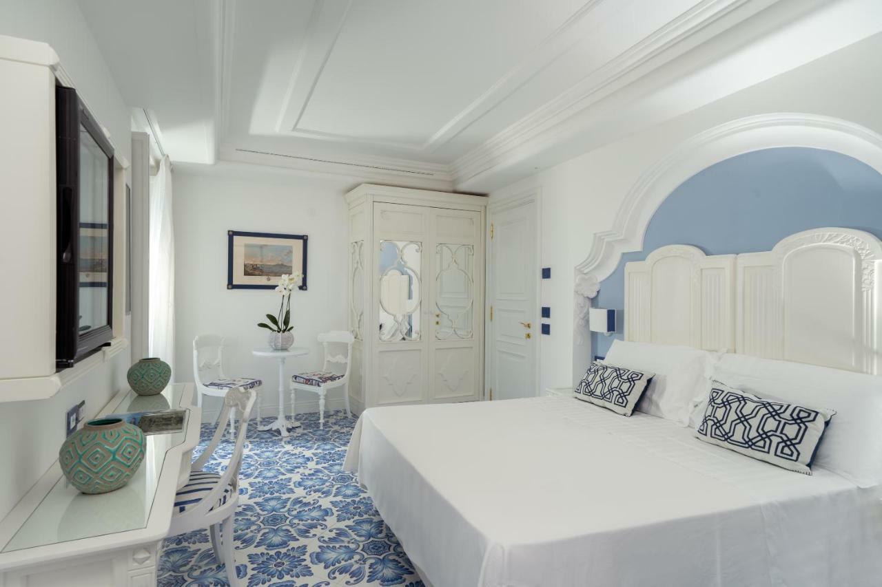 Piazzetta Diefenbach กาปรี ภายนอก รูปภาพ